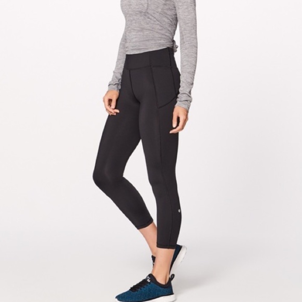Lululemon final lap crop 23”